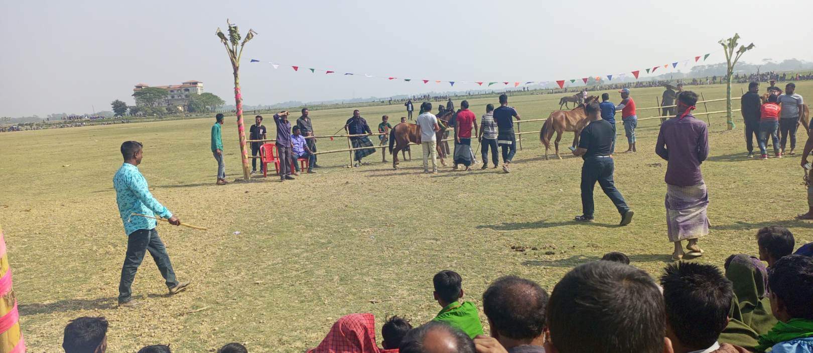 ছাতকের চেচান চলছে ঘোড়া দৌড় প্রতিযোগিতা