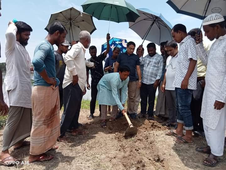 ছাতকের ইসলামপুর ইউপি তে গৃহ নির্মাণ উদ্বোধন করেন ইউএনও