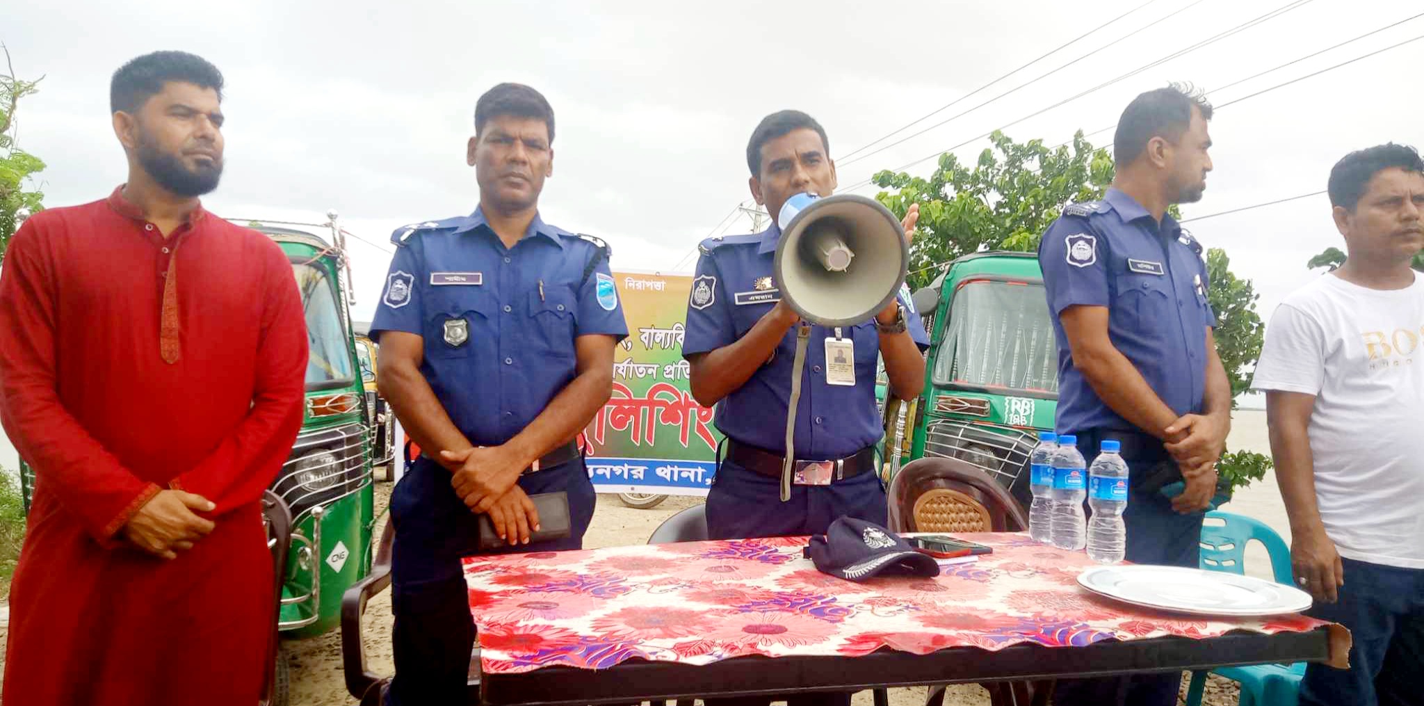 মধ্যনগরে বিট পুলিশিং সভা অনুষ্ঠিত