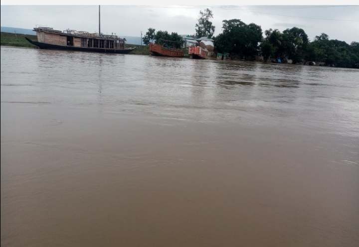 তাহিরপুরে বন্যার পূর্বাভাস সতর্ক থাকার আহব্বান উপজেলা প্রশাসনের