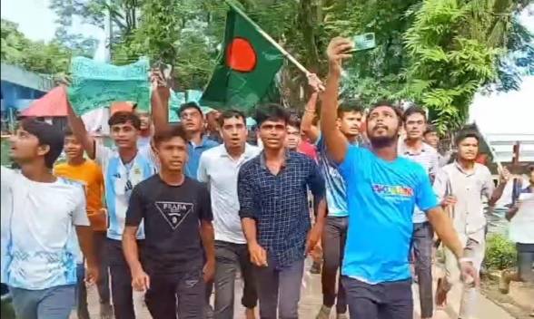 কোটা সংস্কার ও ছাত্রদের উপর হামলার প্রতিবাদে তাহিরপুরে বিক্ষোভ মিছিল ও সমাবেশ