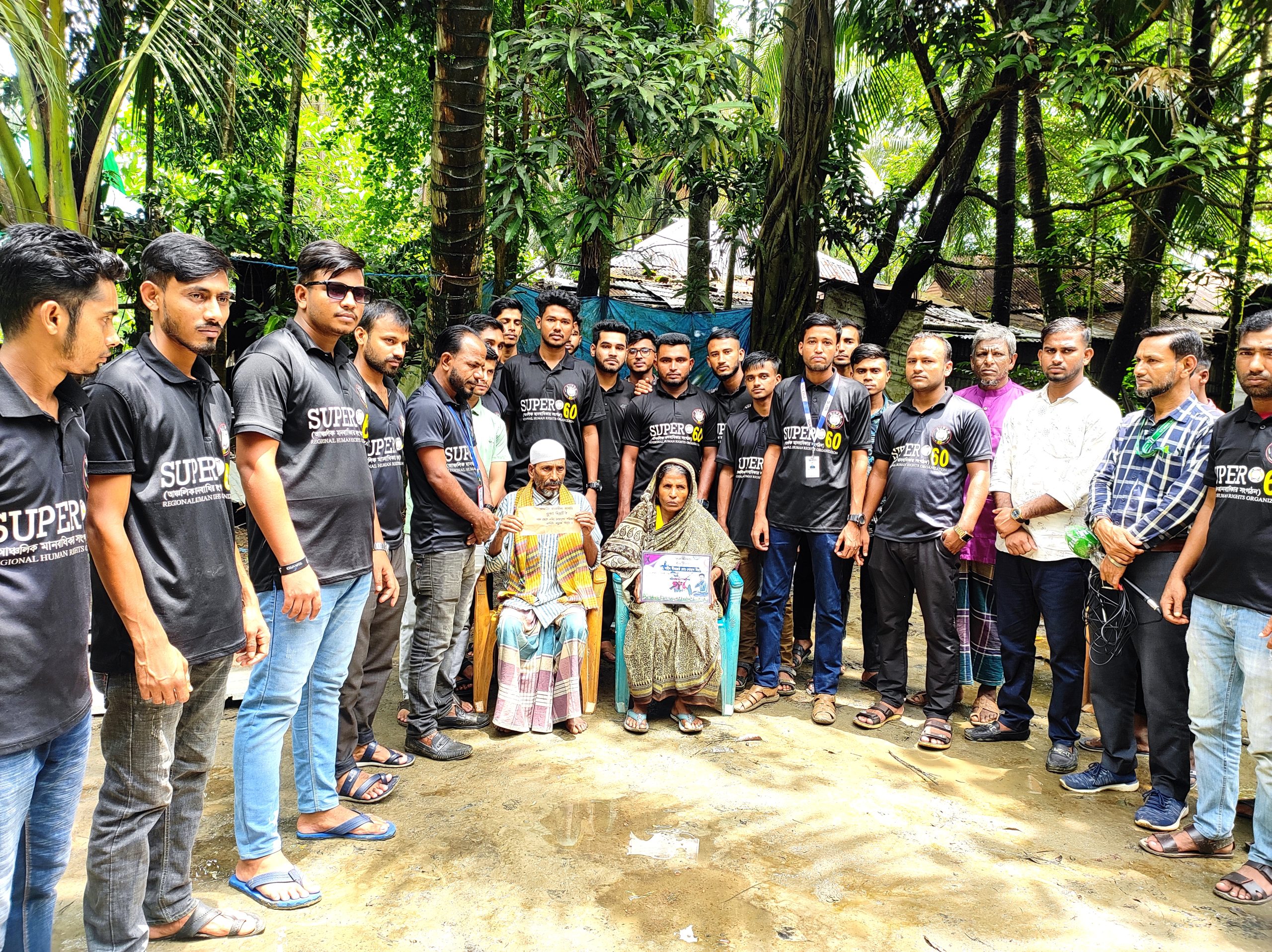 গনভবনের সামনে নিহত সোহাগের পরিবারের পাশে সুপার সিক্সটি সংগঠন