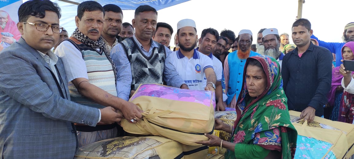 জামালগঞ্জের ফেনারবাঁকে আস- সাদাকাহ ফাউন্ডেশনের শীত বস্ত্র বিতরণ