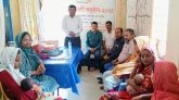 ধর্মপাশায় মা ও শিশুদের মধ্যে পুরস্কার বিতরণ