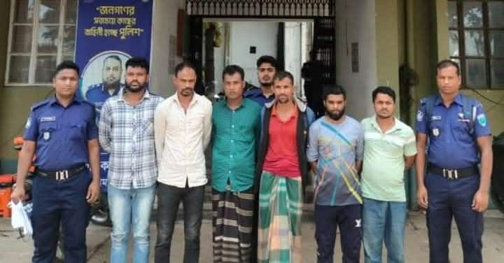 ছাতকে থানা পুলিশের বিশেষ অভিযানে বিভিন্ন মামলার ৬ আসামি গ্রেফতার।