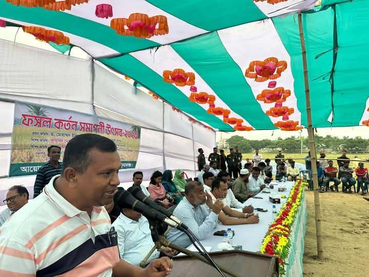 সকল প্রতিকুলতা পেরিয়ে কৃষকের সোনালী ফসল তাদের ঘরে উঠেছে
