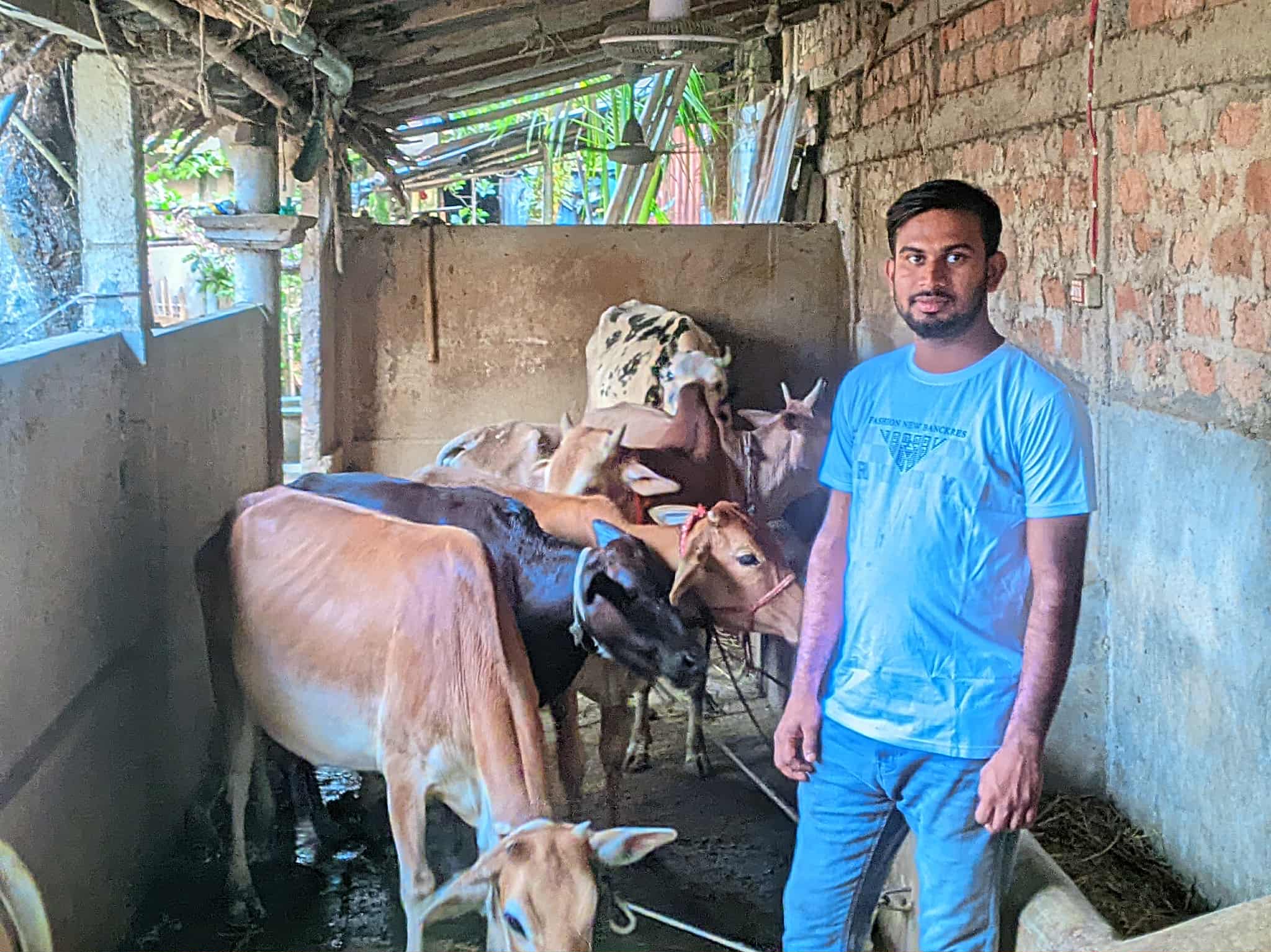 হাওরের বুকে সবুজ বিপ্লব;  চাকরি না খুঁজে কৃষিতেই ভবিষ্যৎ গড়েছেন- আরিফ বাদশা