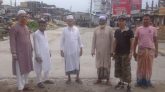 জাউয়া বাজার উন্নয়ন কাজ পরিদর্শনে জনপ্রতিনিধি ও স্থানীয় লোকজন