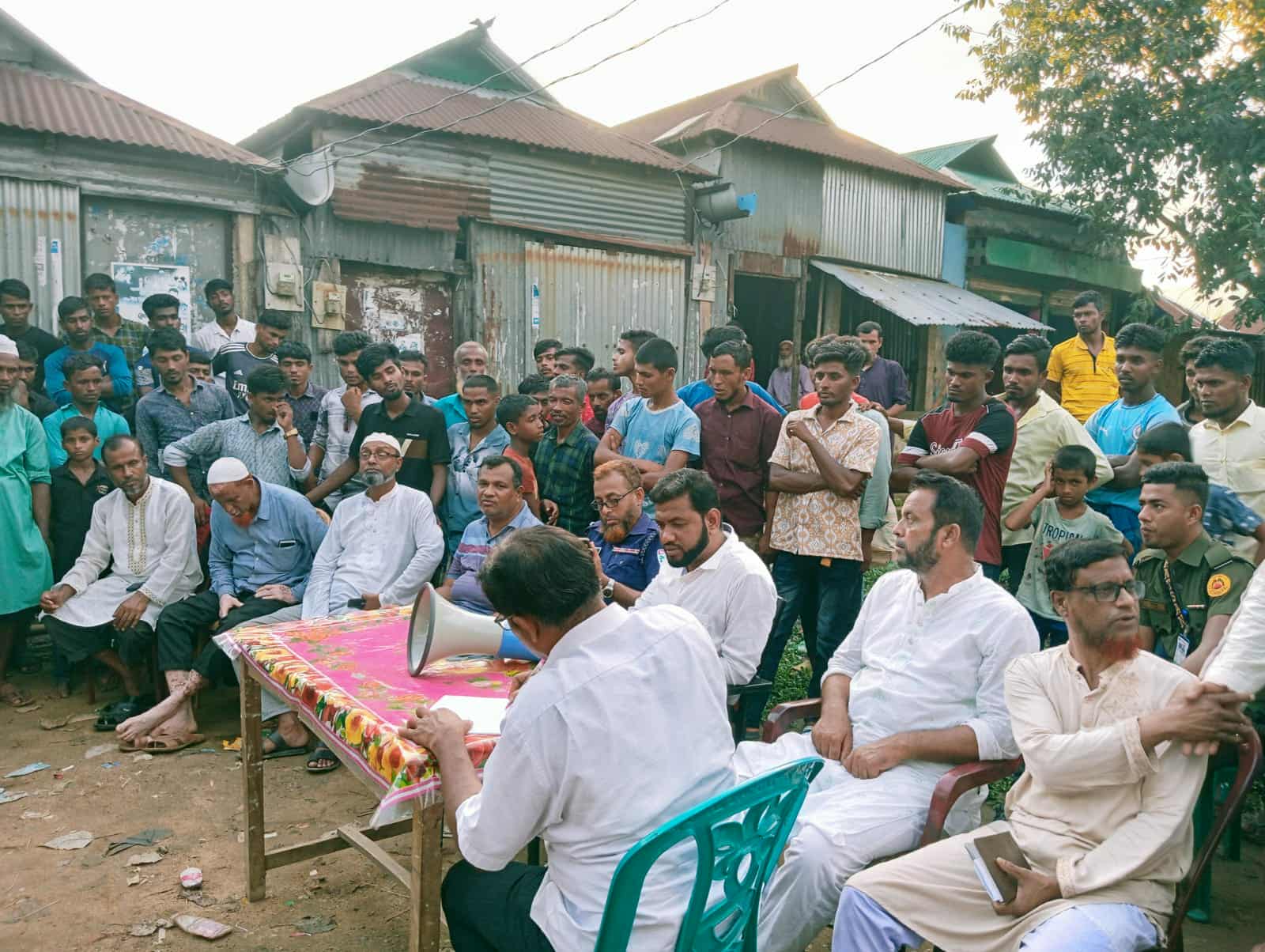 শান্তিপুর নদী থেকে অবৈধভাবে বালু উত্তলন বন্ধে প্রশাসনের মতবিনিময় সভা অনুষ্ঠিত