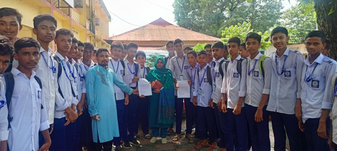 অটোরিকশা চালকদের দৌরাত্ম্যে ক্ষতিগ্রস্ত জামালগঞ্জ মডেল স্কুলের শিক্ষার্থীরা