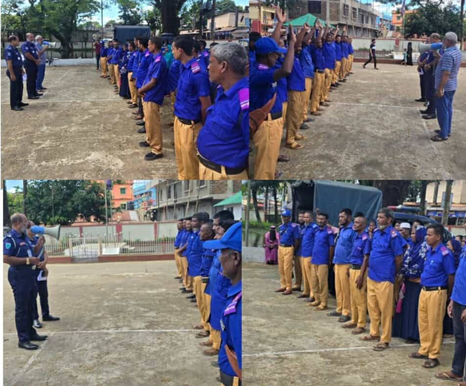 ছাতকে শারদীয় দূর্গাপূজা উপলক্ষ্যে গ্রাম পুলিশ চৌকিদার প্যারেড অনুষ্ঠিত