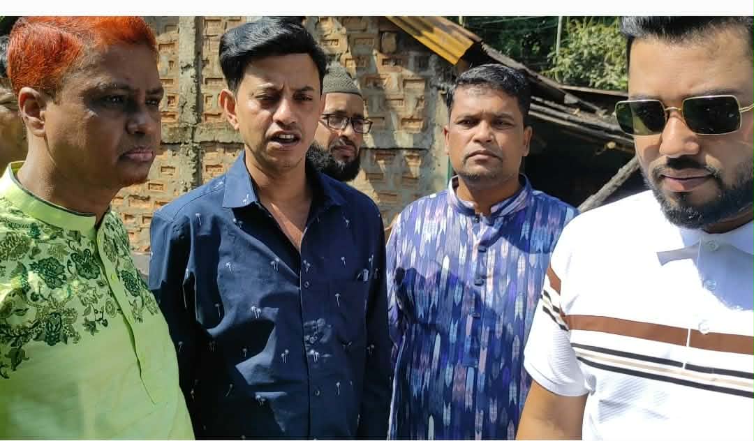 ছাতকের তাতিকোনায় অগ্নিকান্ডে ক্ষতিগ্রস্থ পরিবারকে এমপি মিলনের তাৎক্ষনিক আর্থিক সহায়তা প্রদান